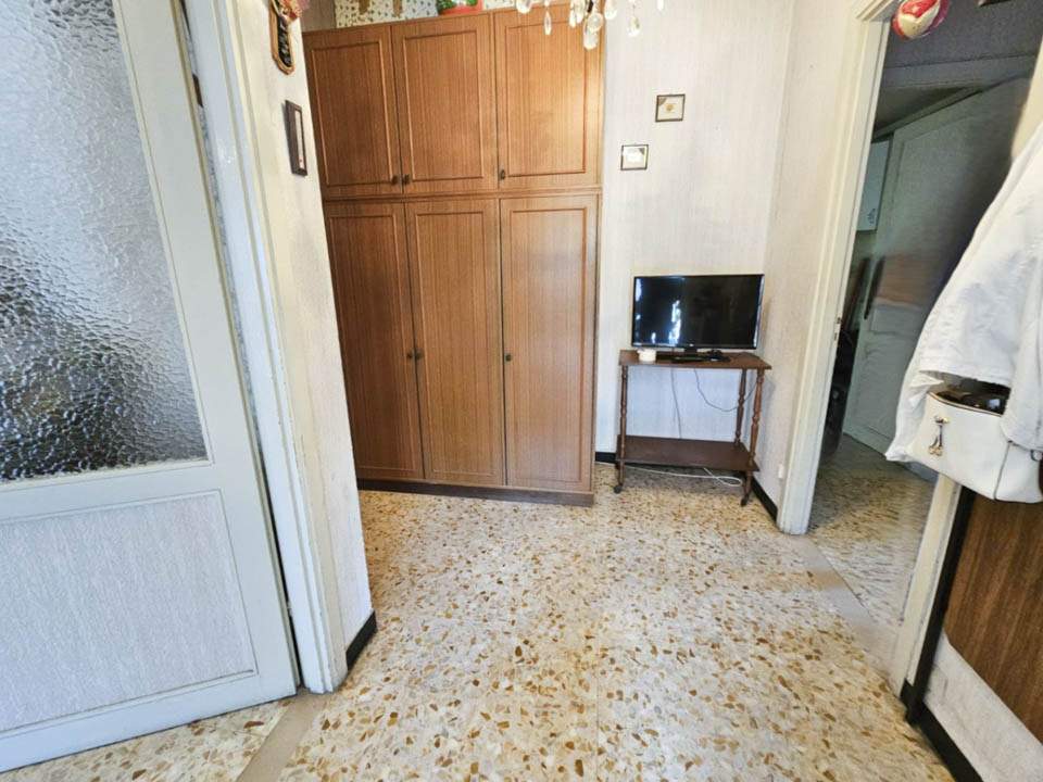 Sanremo, via Galilei, Ampio Trilocale Luminoso con Vista Mare