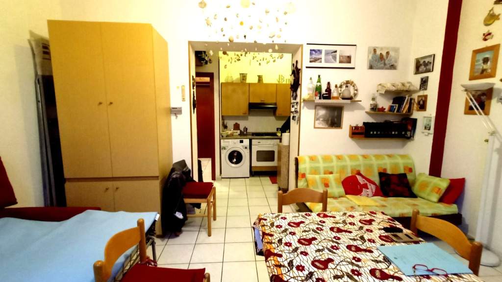 Sanremo, via z. Massa, a pochi minuti a piedi dal centro, monolocale arredato di 30 mq