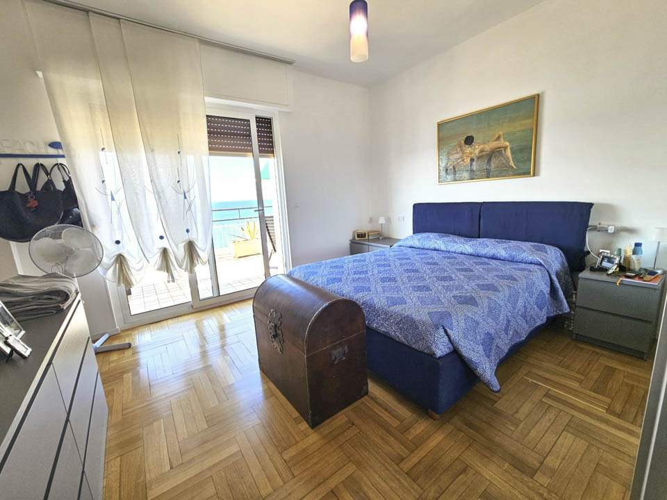 Sanremo: Attico di Lusso Fronte Mare con Terrazza