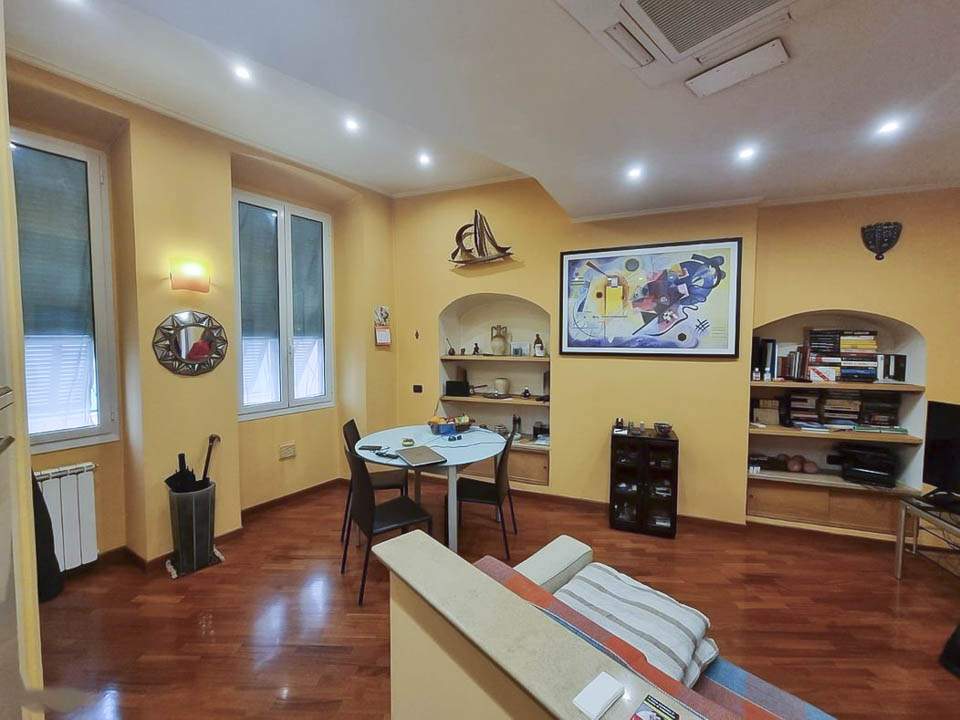 Sanremo, trilocale ristrutturato, centralissimo vicino al Teatro Ariston
