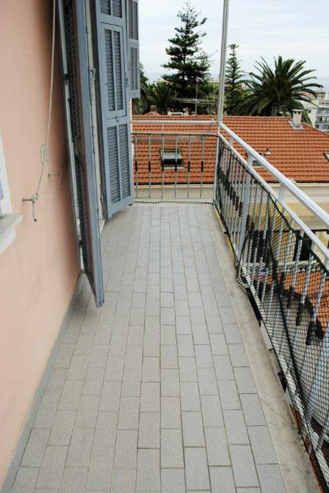 Sanremo vendita appartamento su due livelli in casa indipendente