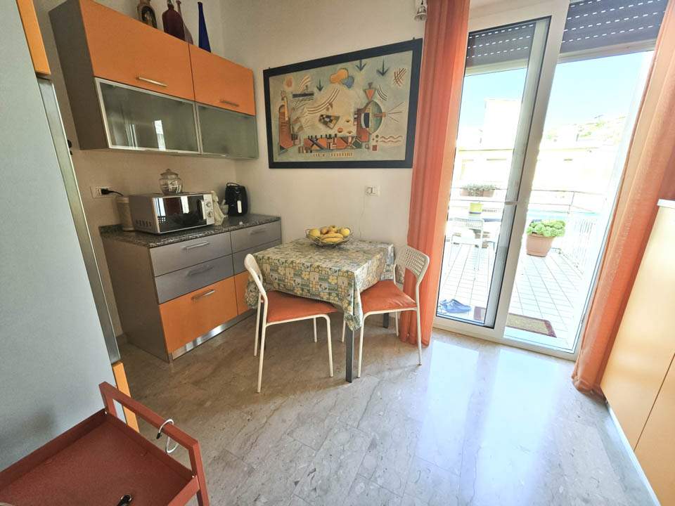Sanremo: Attico di Lusso Fronte Mare con Terrazza