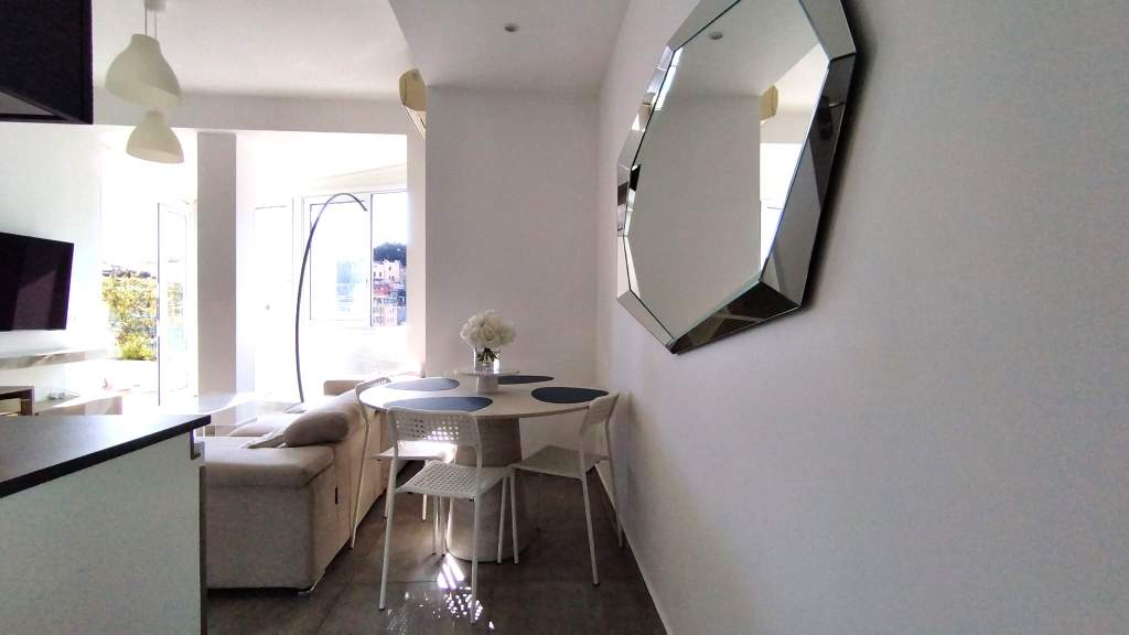 Trilocale Attico Ristrutturato in Centro a Sanremo