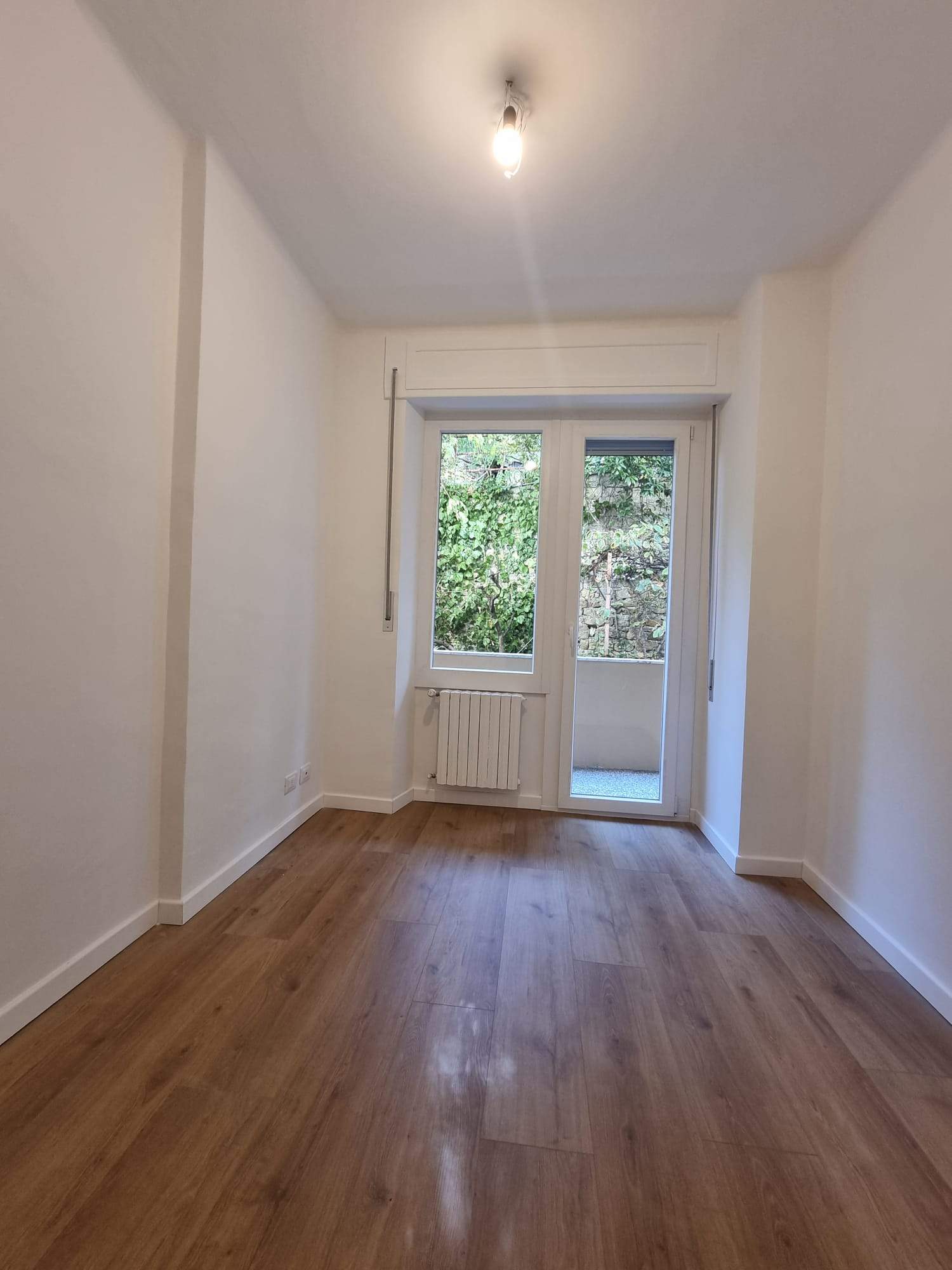 Sanremo, Zona Foce / Villa Helios/ Carrefour, Trilocale ristrutturato con cantina