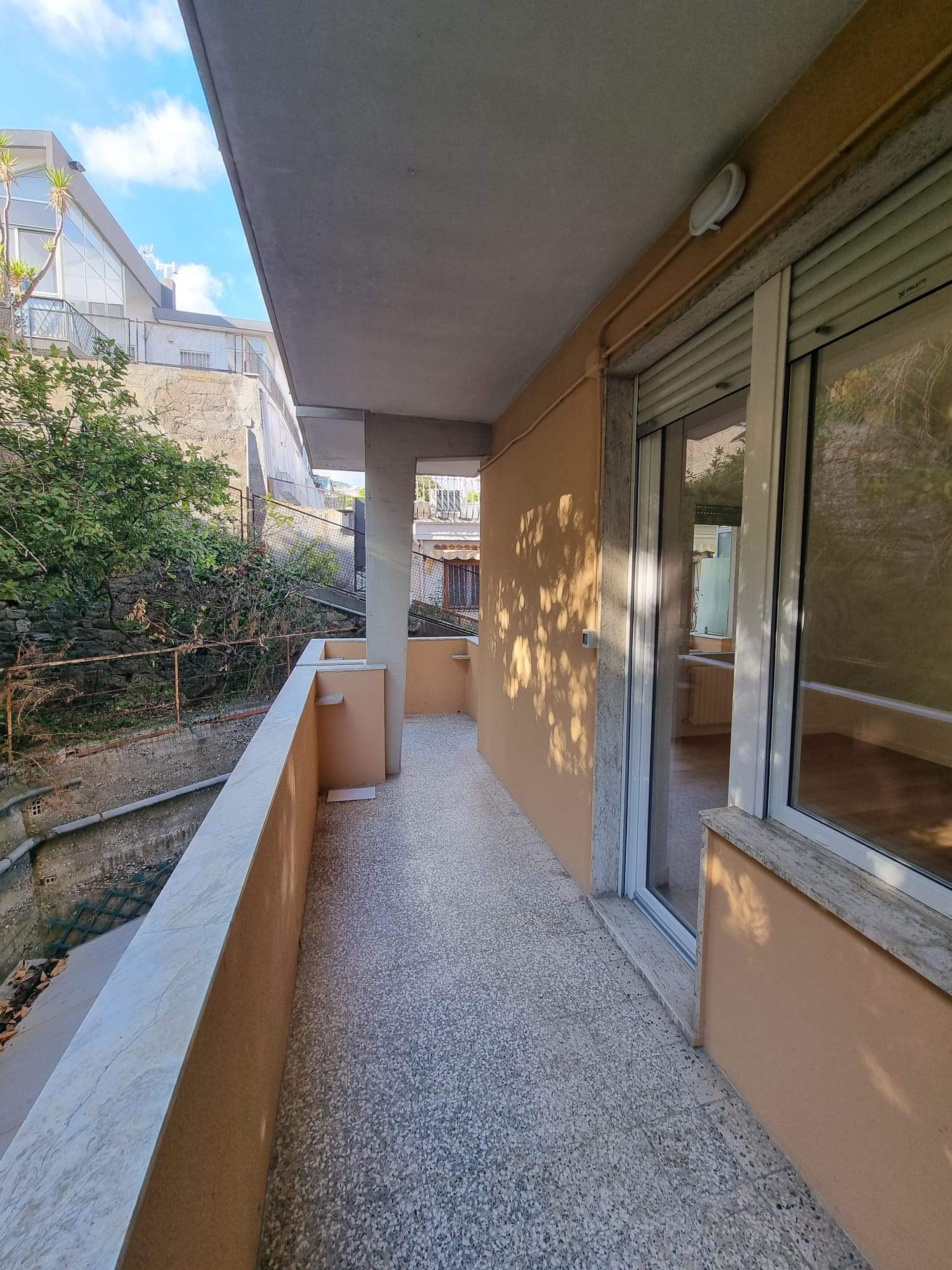 Sanremo, Zona Foce / Villa Helios/ Carrefour, Trilocale ristrutturato con cantina