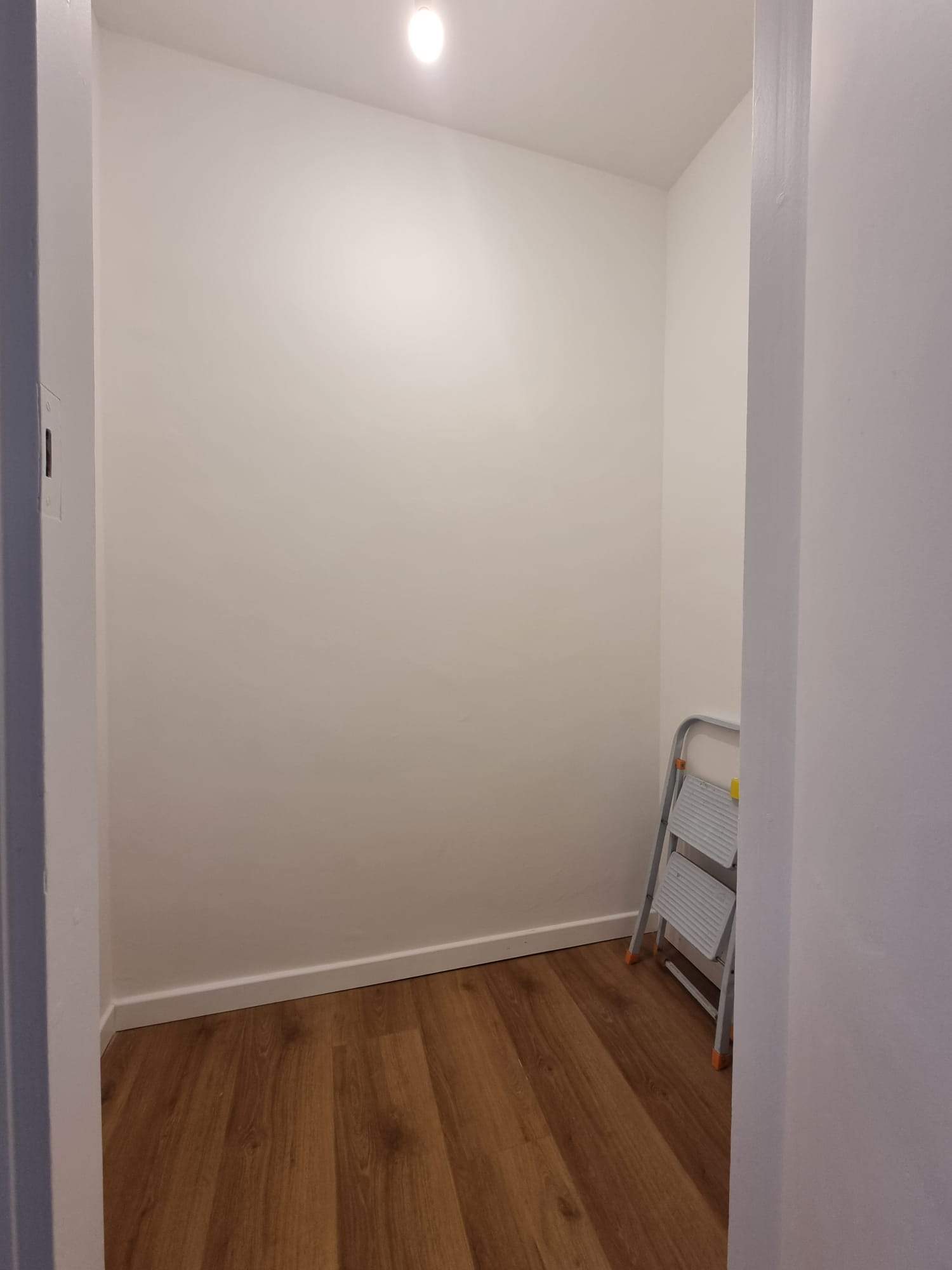 Sanremo, Zona Foce / Villa Helios/ Carrefour, Trilocale ristrutturato con cantina