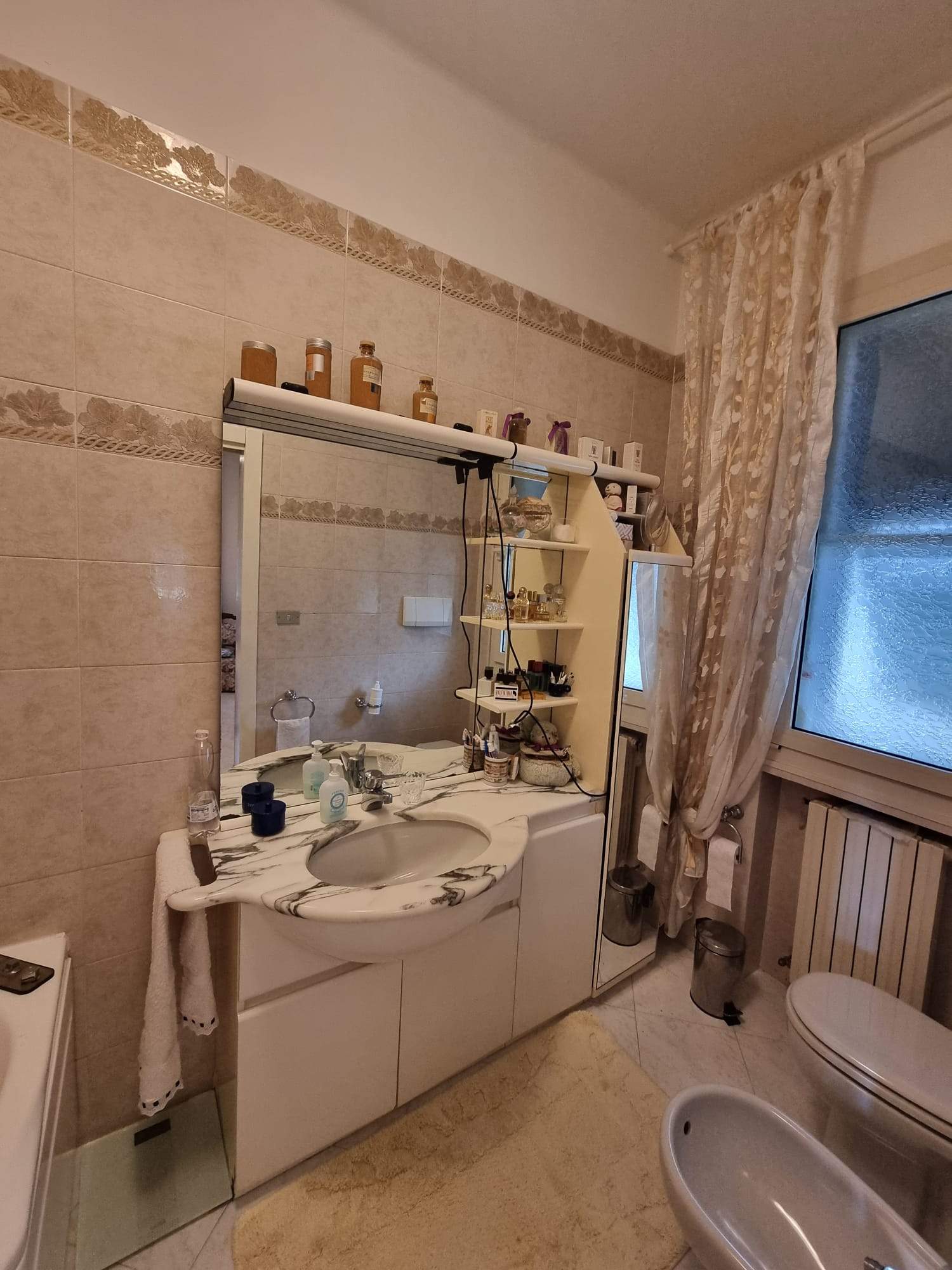 Sanremo, zona Solaro, Appartamento su due livelli in casa bifamiliare indipendente.