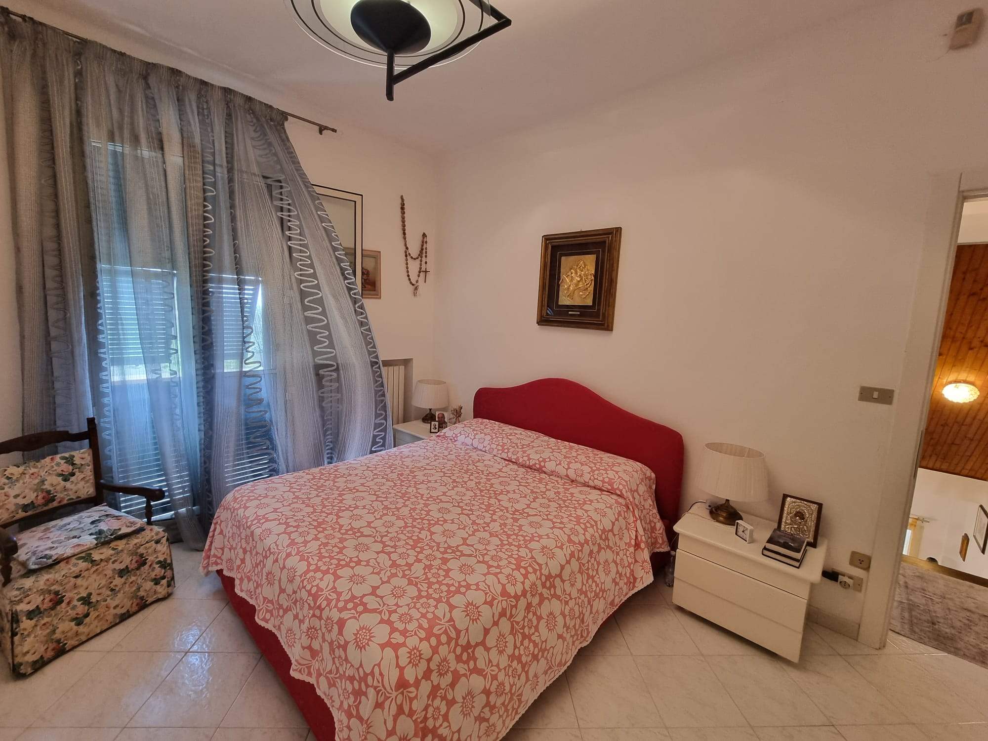 Sanremo, zona Solaro, Appartamento su due livelli in casa bifamiliare indipendente.