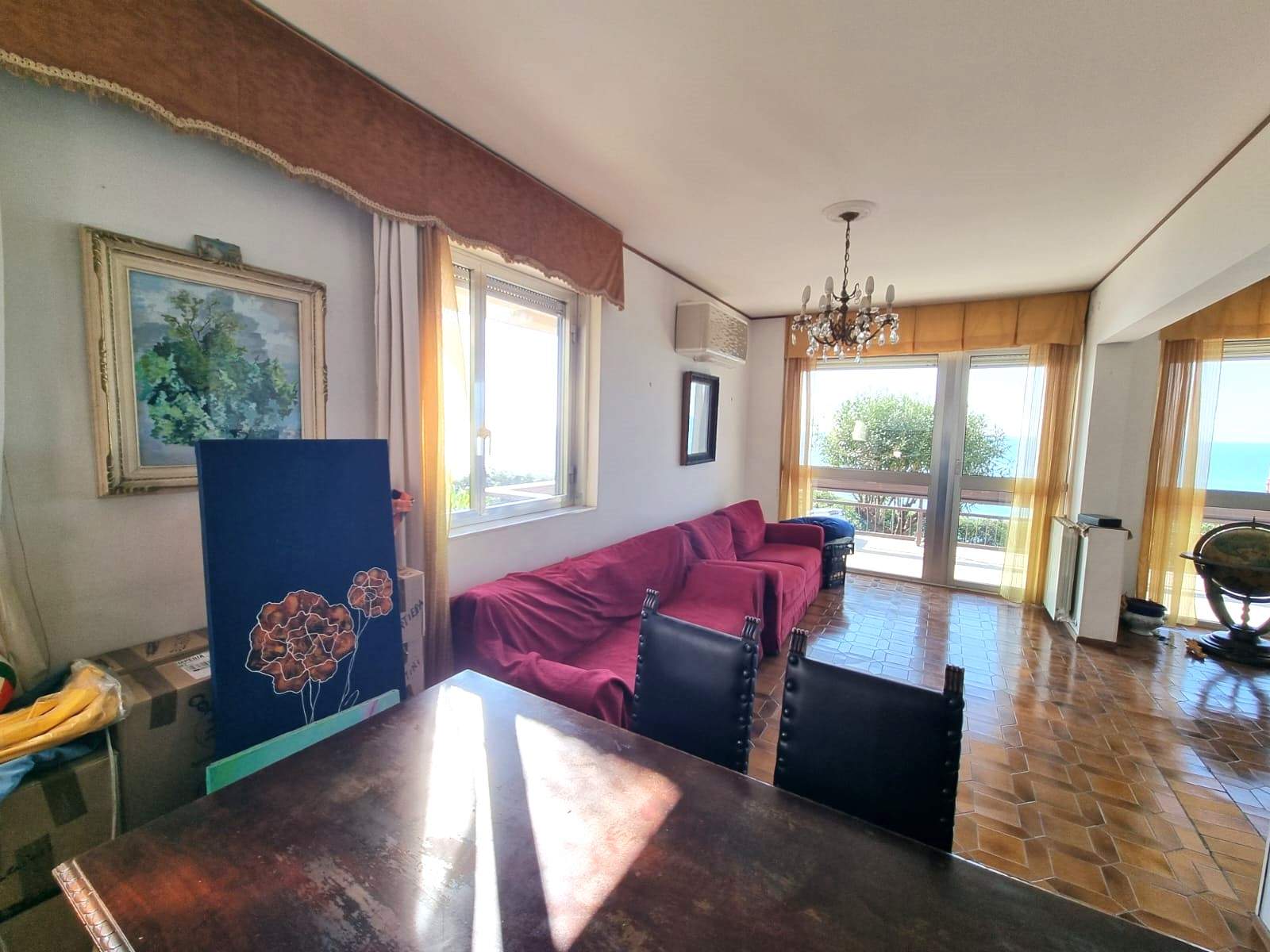 Sanremo, La Brezza – Corso Mazzini: trilocale fronte mare con terrazza e posto auto