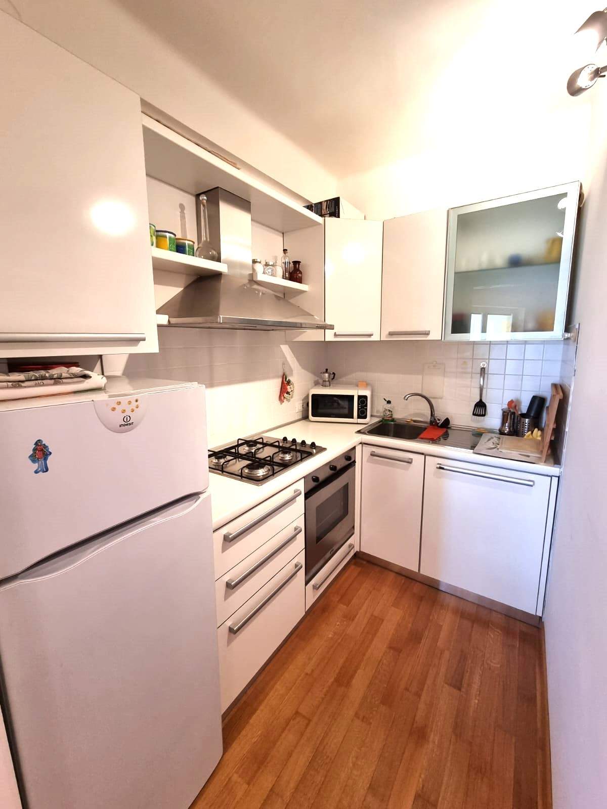 Sanremo, Trilocale ristrutturato con vista mare in zona Foce, via Padre Semeria
