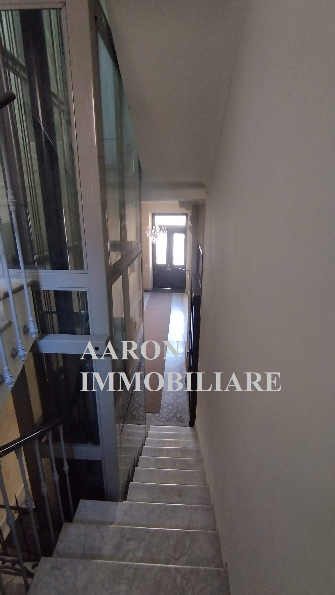 Sanremo, centralissimo, bilocale ristrutturato con terrazza
