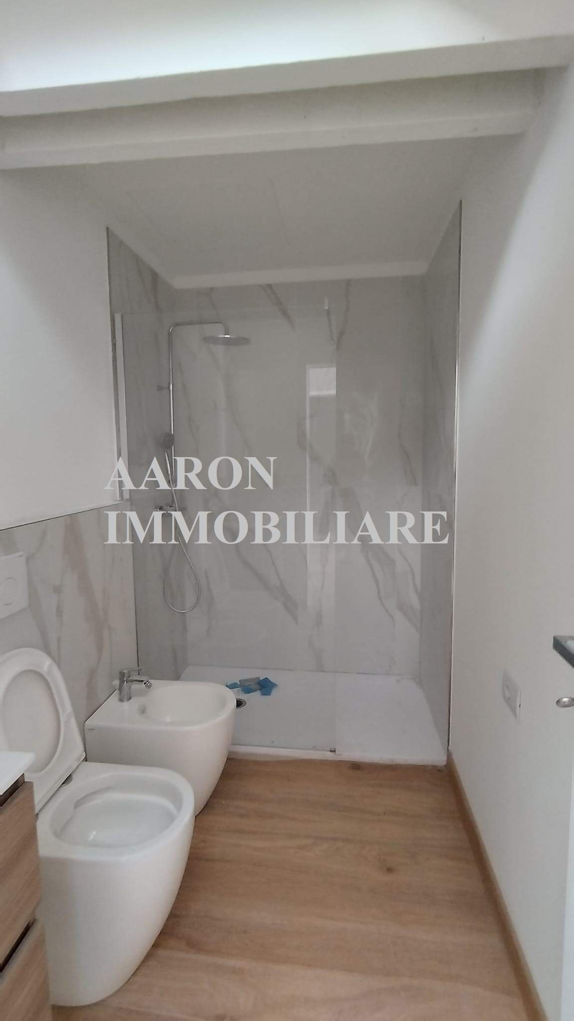 Sanremo, trilocale centralissimo, mansardato, ristrutturato.